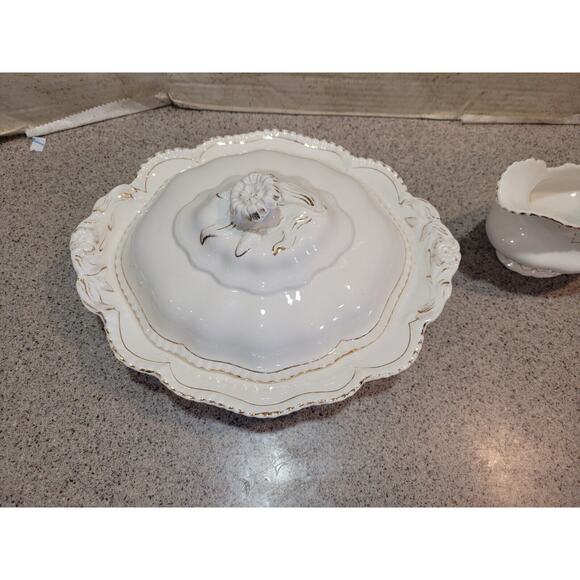 John Maddock & Sons Royal Vitreous China Antique Covered Server & Gravy boat - Picture 2 of 10